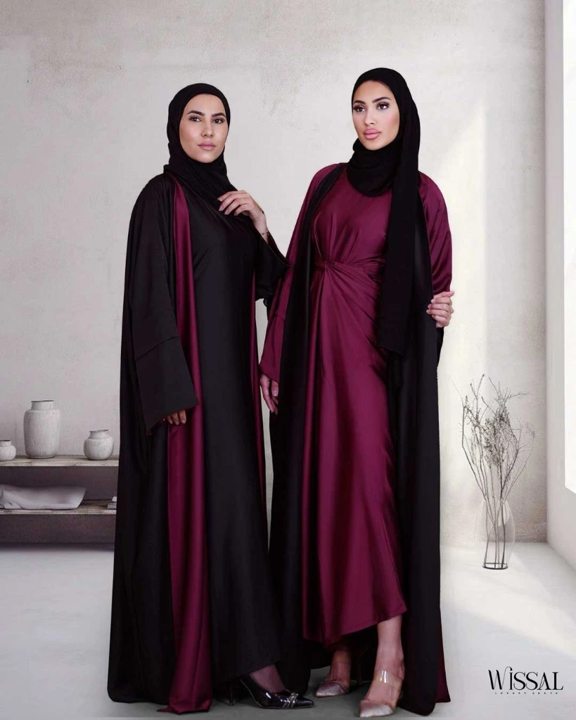 SILKY (burgundy & black)